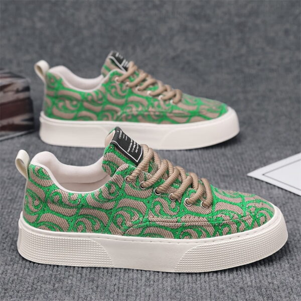 sports shoes